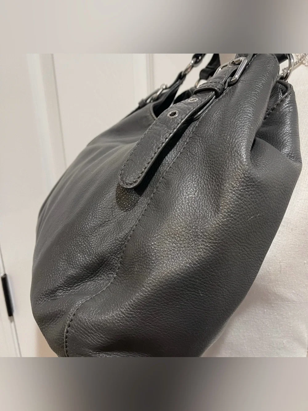 Michael Kors Gray Leather shluld bag